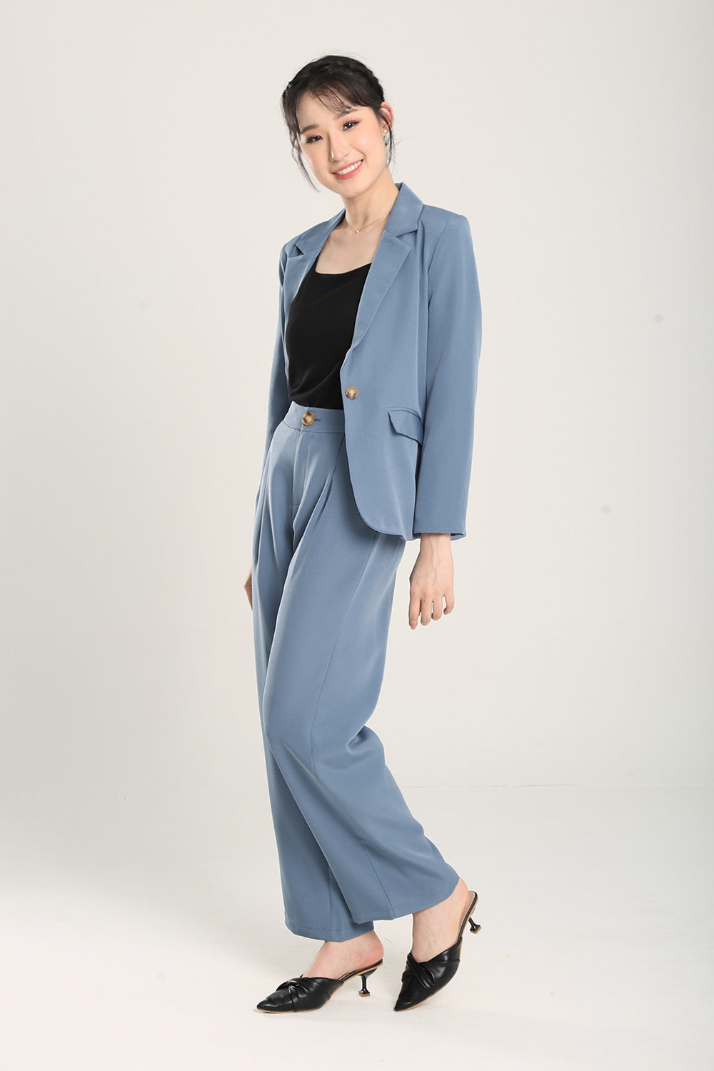 Gabriella Relaxed Fit Tailored Pants in Muted Blue
